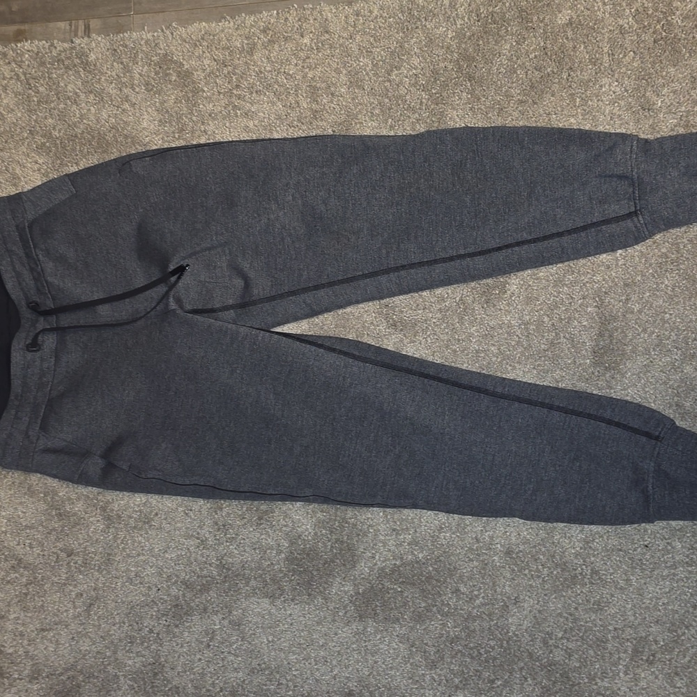 Size 6 Lululemon  joggers